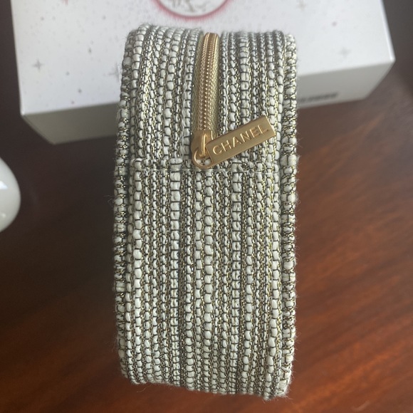 CHANEL 2022 Gift Set Bag & Hand Cream - Picture 6 of 9